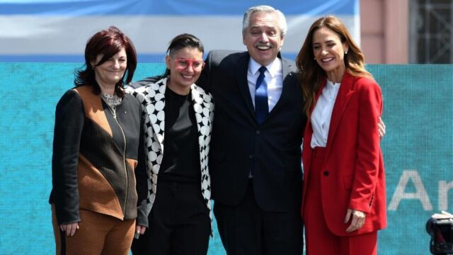 Insfrán asistió al acto de asunción de nuevas ministras nacionales
