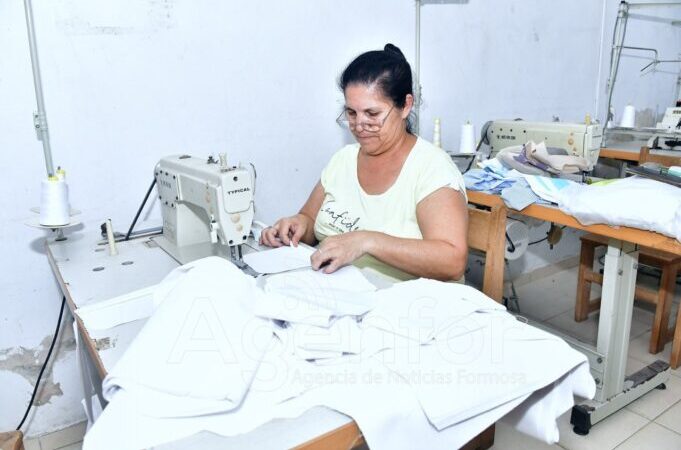 FONTEX tiene todo listo para entregar guardapolvos para el ciclo lectivo 2023