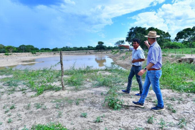 La generosidad de una familia posibilitó al SPAP hacer una represa de agua en Paraje Bajo Hondo