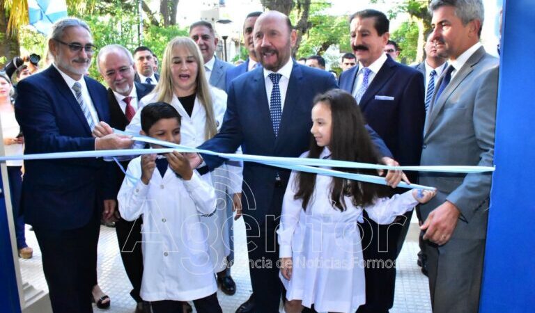 Insfrán inauguró las obras de la Escuela N° 1 en el marco del inicio del ciclo lectivo 2023