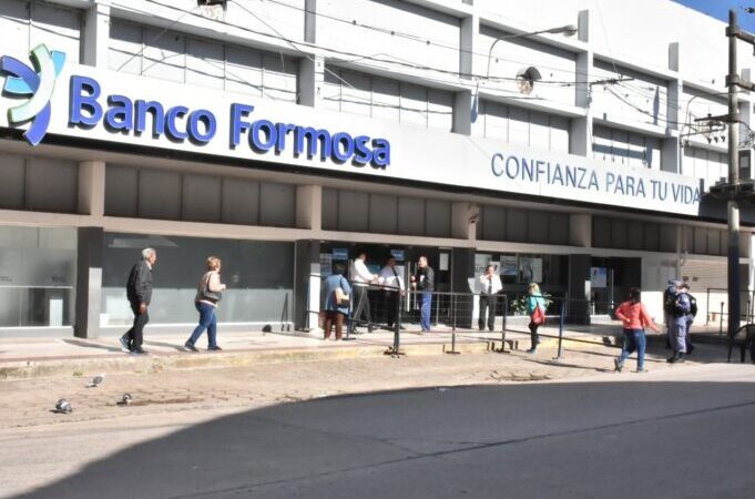 Lunes 20 y martes 21 no habrá atención bancaria