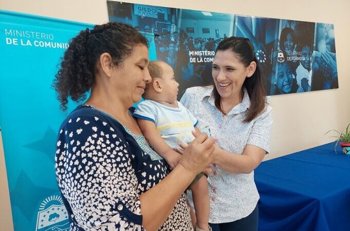 El Gobierno de Formosa entregó las tarjetas AUNAR Familias