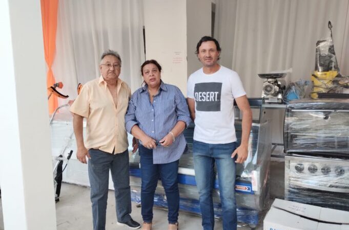 Emprendedores recibieron herramientas y maquinarias