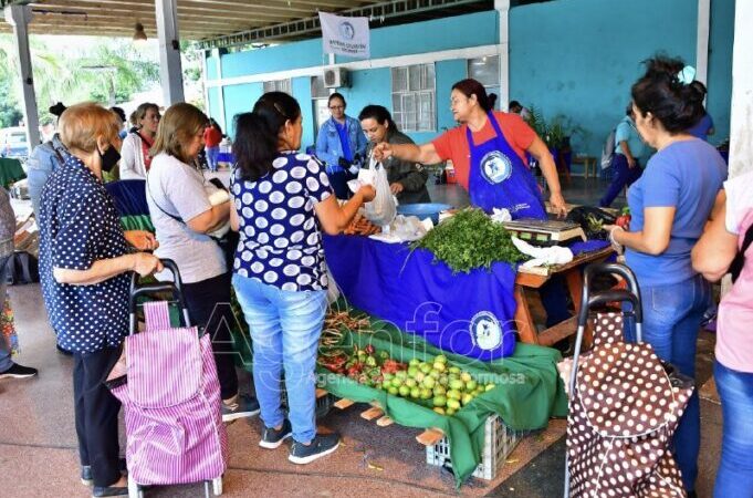Con una muy buena convocatoria se desarrollaron las ferias paipperas