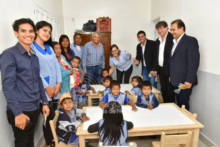 El Gobierno concretó la entrega de la obra de refacción general del Anexo de la EPEP N° 318 EIB de Loro Cué