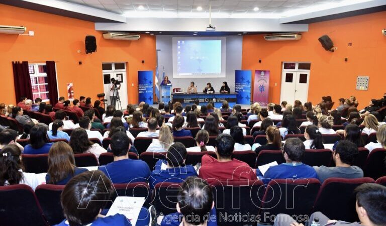 Médicos, enfermeros, odontólogos y residentes recibieron capacitación en género