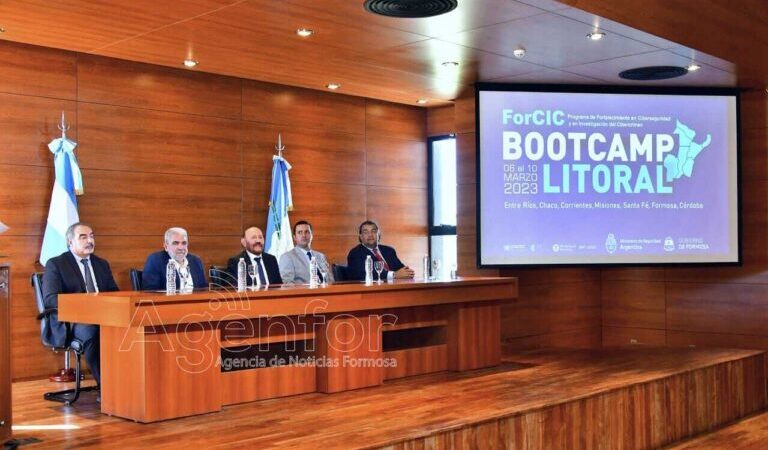 El gobernador Insfrán y el ministro Aníbal Fernández dieron inicio al Seminario “ForCIC BootCamp Litoral 2023”