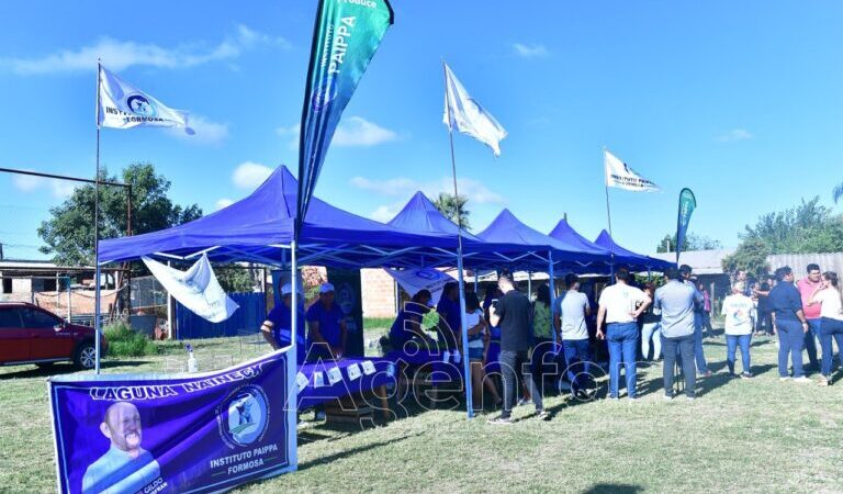 El Quebrachito recibió a la feria paippera itinerante