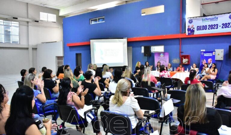 Secretaría de la Mujer brindó conversatorio para La Bancaria