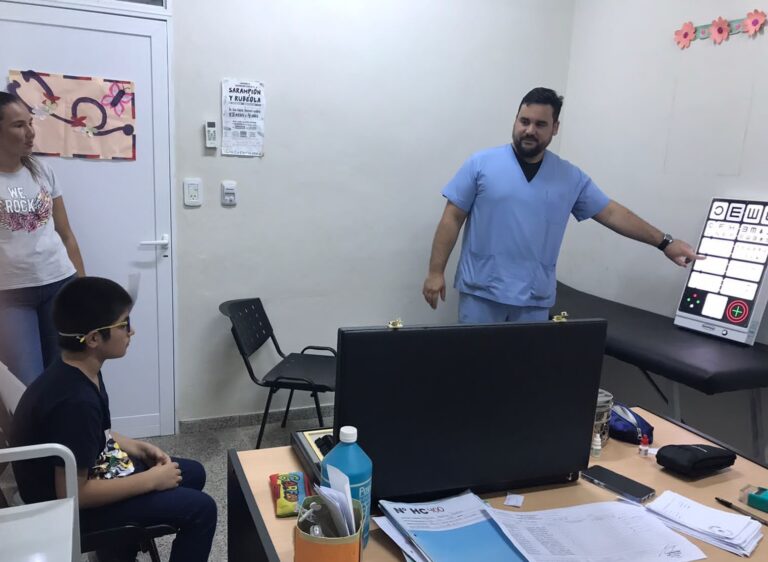 Siguen las atenciones oftalmológicas en el hospital de Subteniente Perín