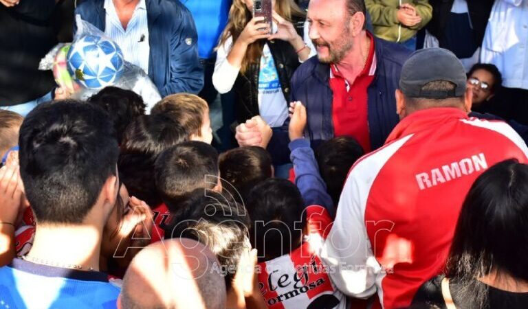 En un marco multitudinario, Insfrán encabezó el operativo “Por Nuestra Gente, Todo”, el primero del 2023  