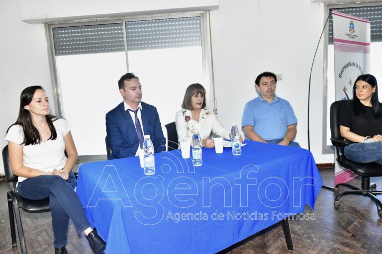 Capacitación para mujeres sobre el Programa Fomentar Empleo