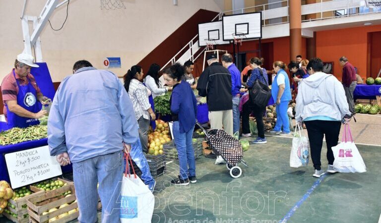 Cada vez más convocante la feria paippera del barrio La Paz
