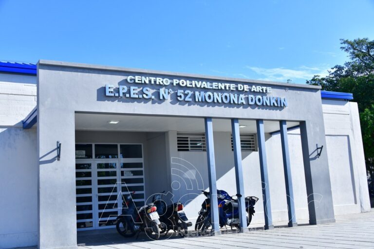 El Centro Polivalente de Arte festejó sus 49 años de trayectoria del saber artístico