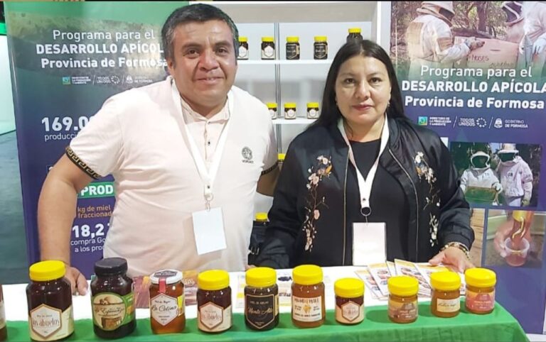 Productores y técnicos de Formosa participaron en el primer Encuentro Apícola Federal