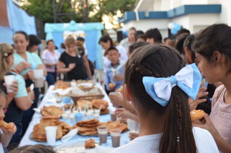 Celebrando “en Comunidad” el 25 de mayo