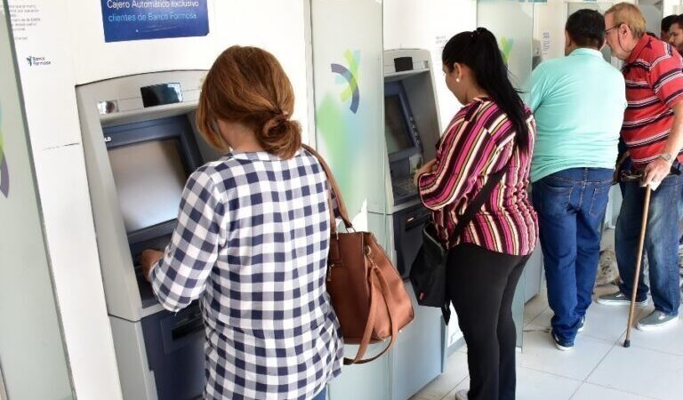 jugos  artificiales, ni gaseosas, ni aguas saborizadas
