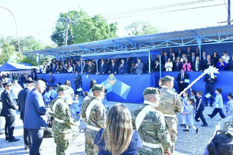 El gobernador Insfrán presidió los festejos patrios del 25 de Mayo en Clorinda