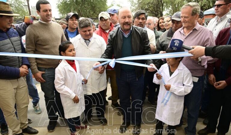 Insfrán cerró el segundo día de gira en el oeste inaugurando la obra educativa 1468 de su gestión