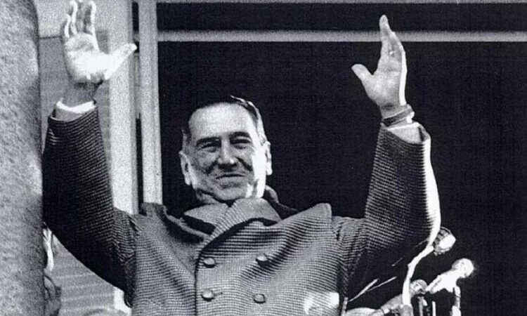 El gobernador Insfrán recordó a Perón en un aniversario más de su fallecimiento