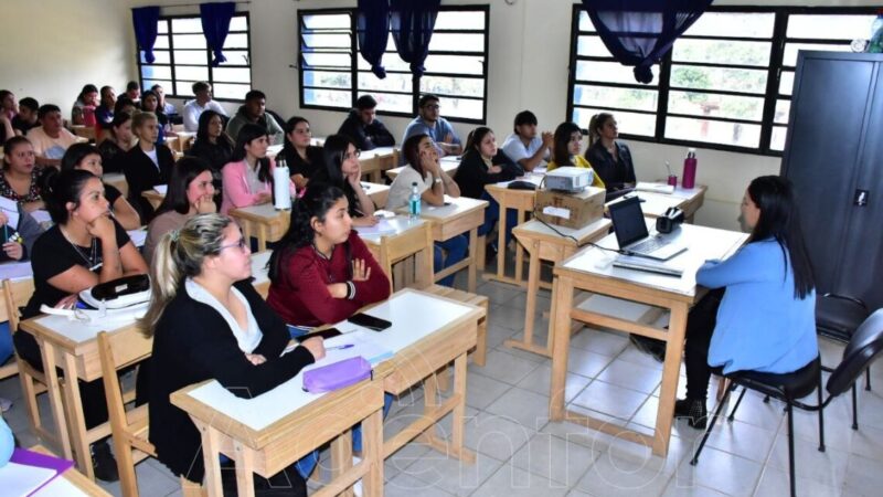 Histórico: Comenzaron las clases de Enfermería en la Universidad Provincial de Laguna Blanca