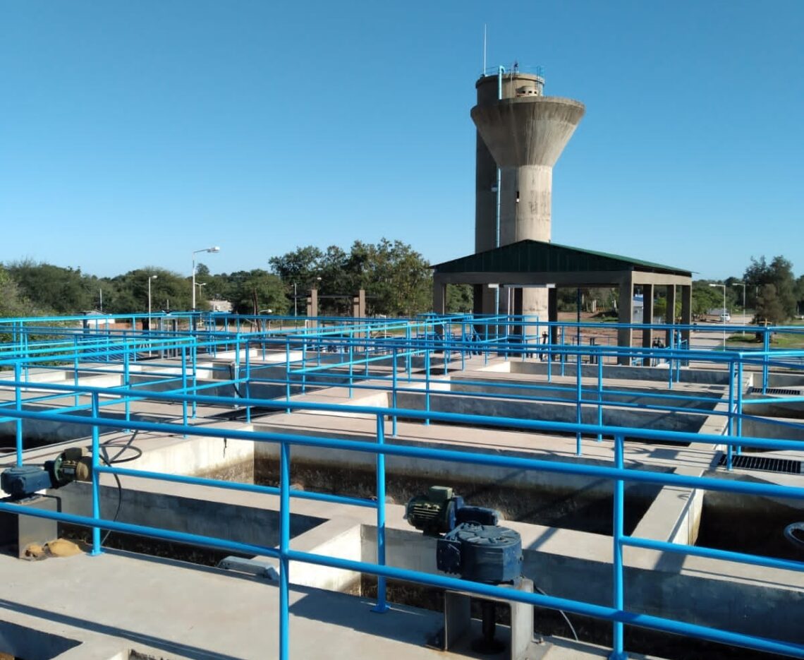 Insfrán inaugurará la nueva planta de agua potable de Las Lomitas en el marco de una gira por el interior
