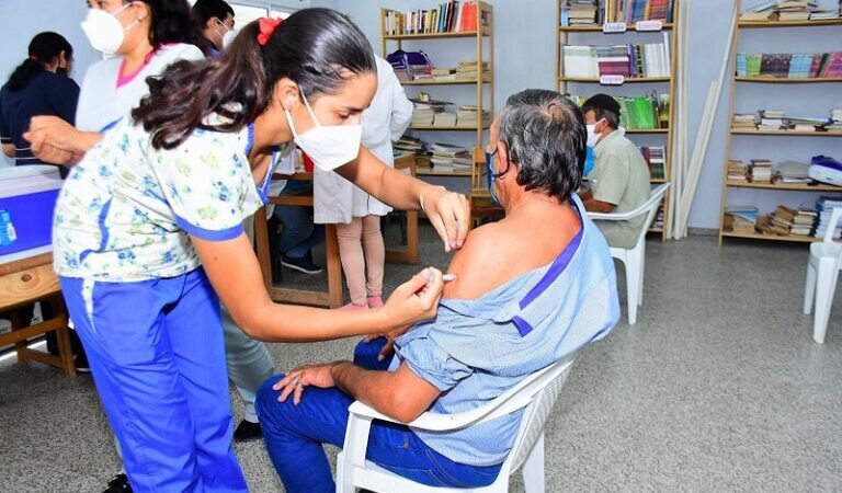 Insisten en la vacunación antigripal para grupos con factores de riesgo