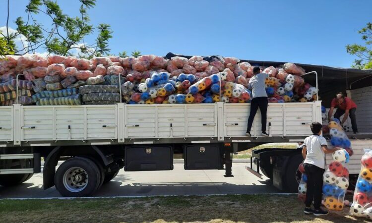 Río Muerto: Delegación Zonal recibió los juguetes que serán entregados en las escuelas por el Mes de las Infancias