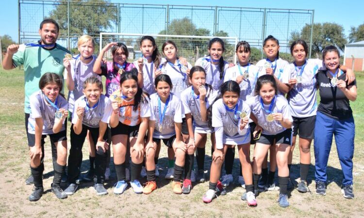 Clorinda y Palo Santo se llevaron el fútbol femenino