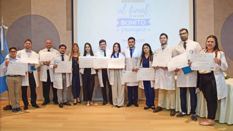 Residencias: Se llevó a cabo en el HAC el acto de egreso e ingreso a los nuevos profesionales de la salud