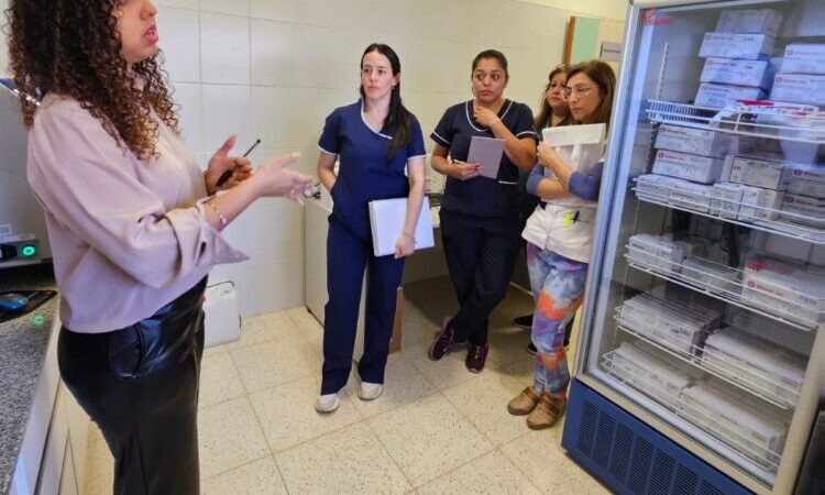 Hospital Distrital de Laguna Blanca: Personal del laboratorio recibió una importante capacitación
