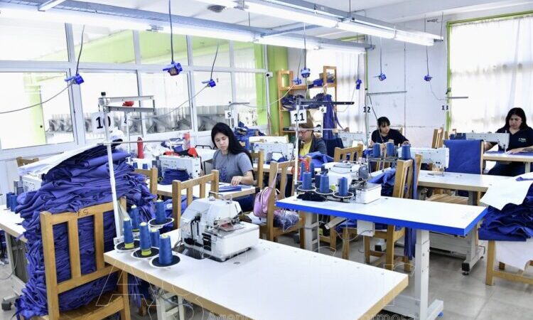 Fontex superó la producción de 100 mil prendas en seis meses de trabajo