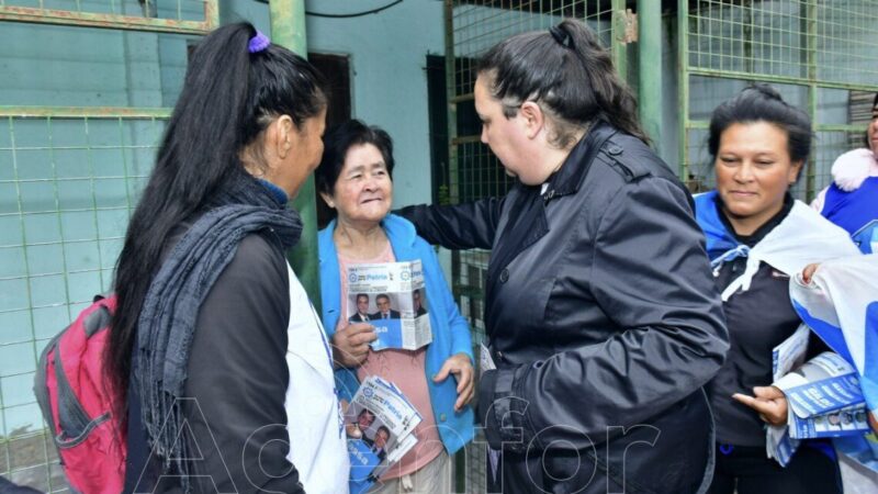 Caminata de precandidatos de Unión por la Patria por la zona norte de la ciudad de Formosa