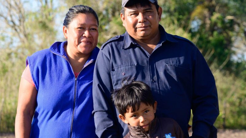 El gobernador Insfrán saludó a las familias paipperas en su día