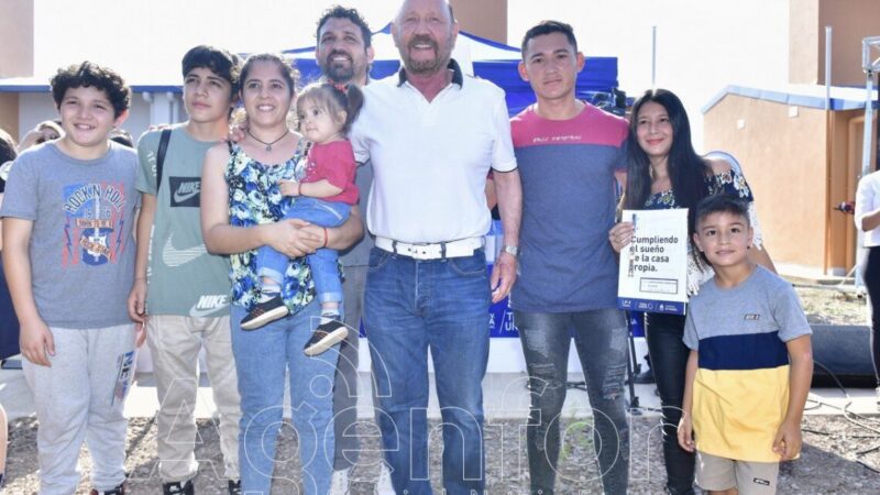 Insfrán en Buena Vista: “Así como el 25 de junio defendimos el Modelo Formoseño, el 22 de octubre hagamos lo mismo con el proyecto nacional”