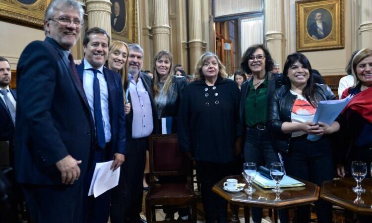 El oficialismo consiguió los consensos en el Senado para reformar la Ley de Alquileres