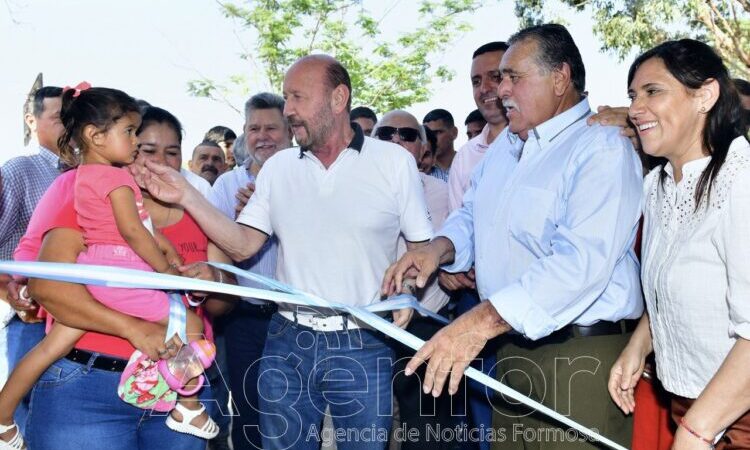 El Gobernador entregó viviendas e inauguró un CDI en Buena Vista