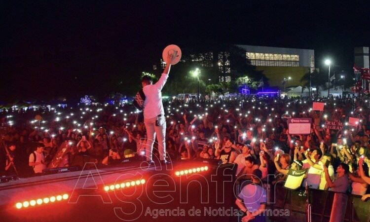 Más de 300 mil personas concurrieron a las tres noches de la Fiesta Nacional del Pomelo