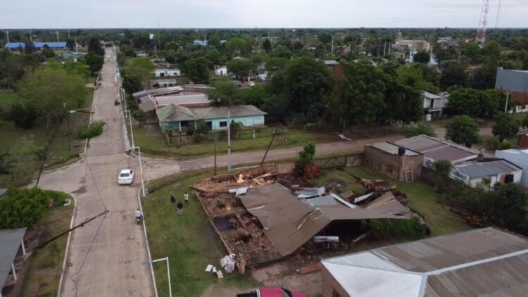 Tormenta provocó serios daños en edificios y casas particulares de El Espinillo