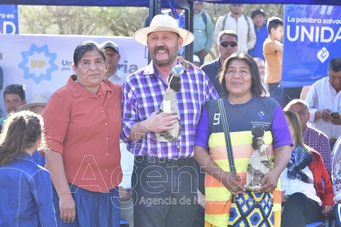 “Orgullosos de nuestra historia y de ser formoseños, avanzamos decididos hacia el futuro”, subrayó Insfrán