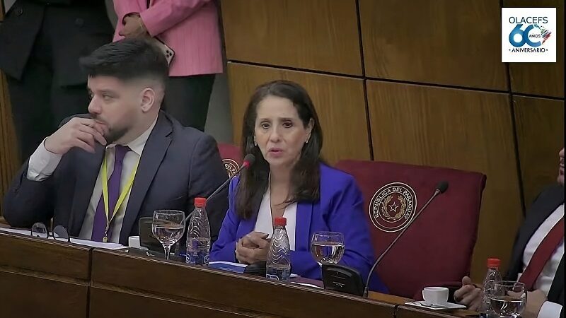 La auditora De la Rosa expuso en foro sobre Poder Legislativo y organismos de control