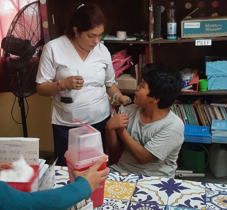 Vacunación HPV para escolares colonos de Misión Laishí