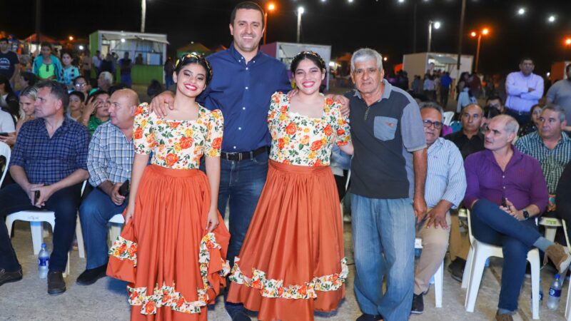 Vicegobernador acompañó festejos por aniversario de Laguna Yema