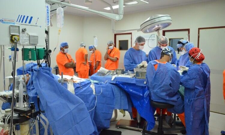 Profesionales del Hospital de Alta Complejidad realizaron un triple trasplante de órganos