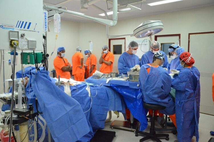 Profesionales del Hospital de Alta Complejidad realizaron un triple trasplante de órganos