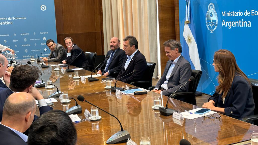 Insfrán sobre el proyecto de Acueducto: “marca el rumbo de una Argentina más federal”