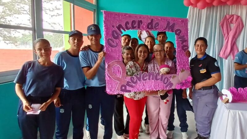 Octubre Rosa: Agentes de la Policía de la Provincia participaron de una charla de concientización