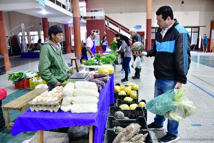 Con amplia concurrencia se desarrollaron las ferias paipperas