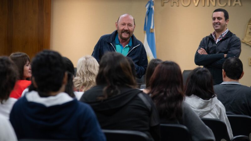 El Gobernador recibió a estudiantes de Clorinda y El Colorado