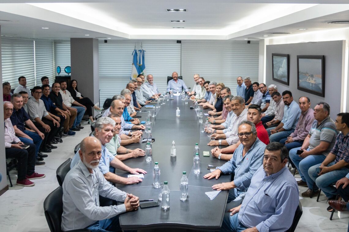 El Gobernador encabezó reunión con intendentes de toda la provincia